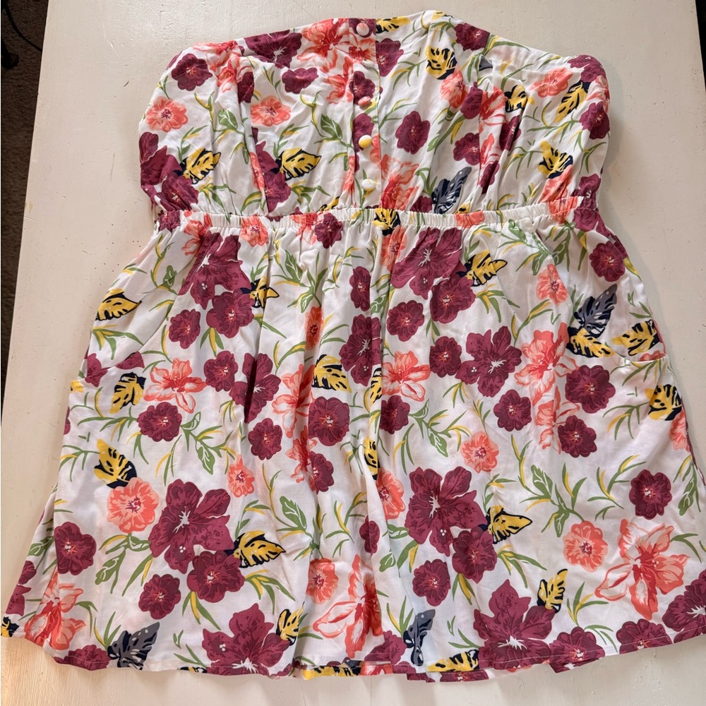 Torrid Womens Size 2X Cream Colored Floral Strapless Top Blouse Shirt